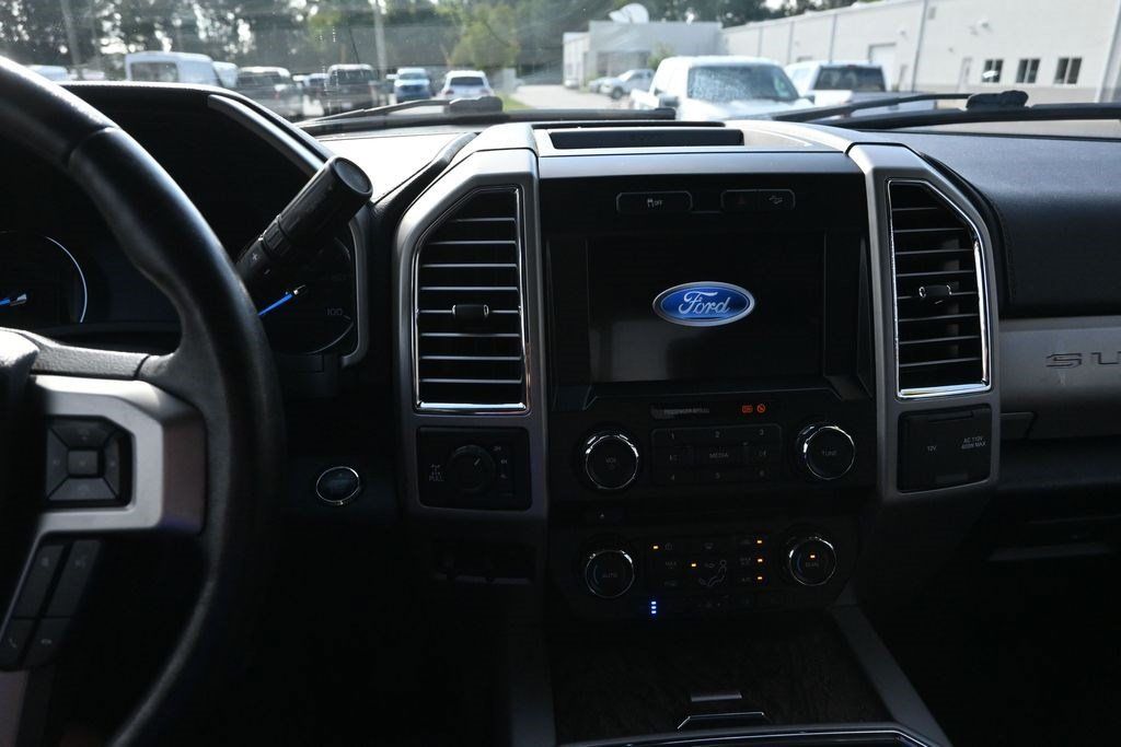 Used 2017 Ford F350 Lariat AWD/4WD image 41