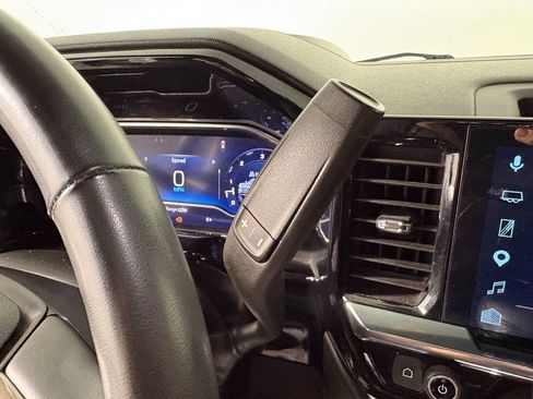 Used 2024 Chevrolet Silverado 2500 High Country w/ High Country Premium Package AWD/4WD image 21