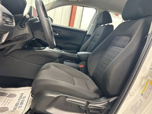 Certified 2024 Honda HR-V LX image 12