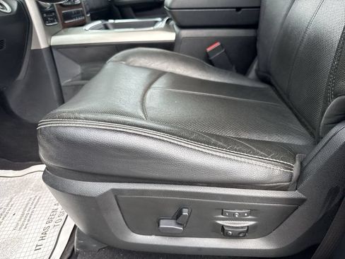 Used 2018 RAM 1500 Laramie w/ Convenience Group AWD/4WD image 14