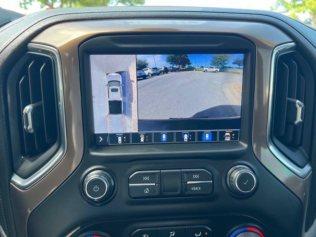 Used 2021 Chevrolet Silverado 1500 High Country w/ Technology Package AWD/4WD image 39