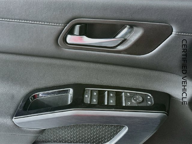 Certified 2025 Nissan Pathfinder SL AWD/4WD image 19