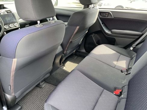 Used 2018 Subaru Forester 2.5i w/ Alloy Wheel Package AWD/4WD image 10