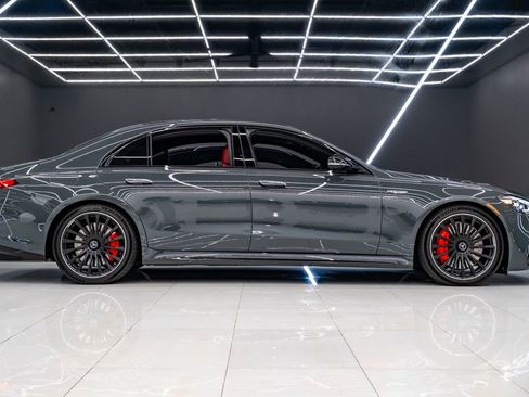 Used 2024 Mercedes-Benz S 63 AMG S image 9