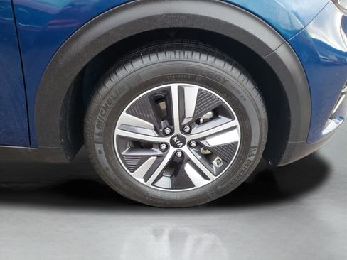 Used 2021 Kia Niro EX Premium image 34