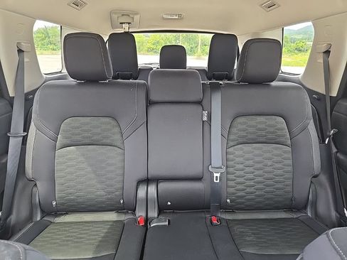 Used 2024 Nissan Pathfinder SV FWD image 23