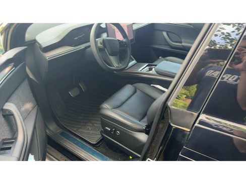 Used 2023 Tesla Model X AWD/4WD image 5