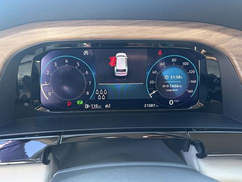 Used 2024 Volkswagen Atlas SE FWD image 18