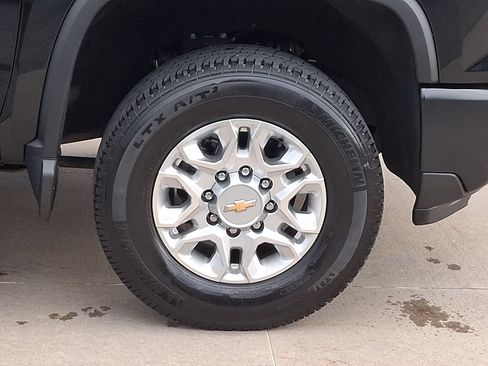 Used 2024 Chevrolet Silverado 3500 W/T AWD/4WD image 8