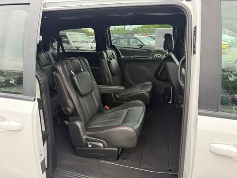 Used 2019 Dodge Grand Caravan GT FWD image 27