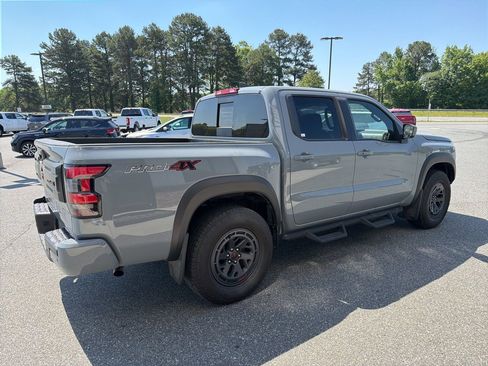 Used 2025 Nissan Frontier PRO-4X AWD/4WD image 8