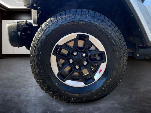 Used 2022 Jeep Wrangler Unlimited Rubicon w/ Steel Bumper Group image 8