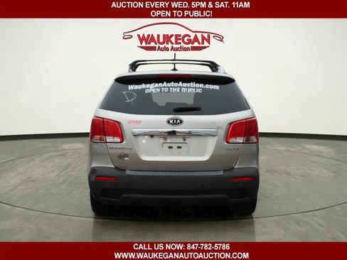 Used 2013 Kia Sorento EX w/ EX V6 Premium Pkg image 5