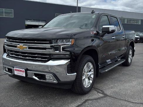 Used 2022 Chevrolet Silverado 1500 LTZ AWD/4WD image 2