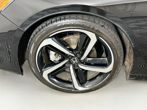 Used 2021 Honda Accord Sport image 11
