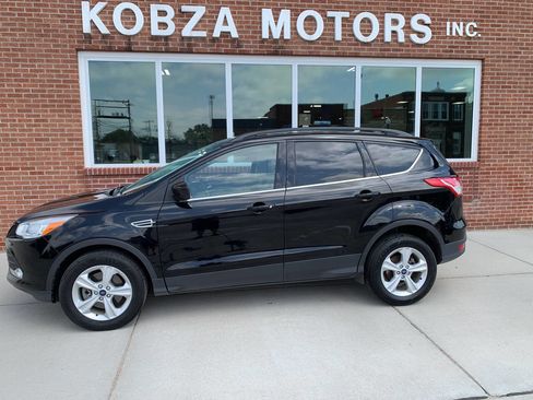 Used 2016 Ford Escape SE w/ SE Leather Comfort Package AWD/4WD image 3