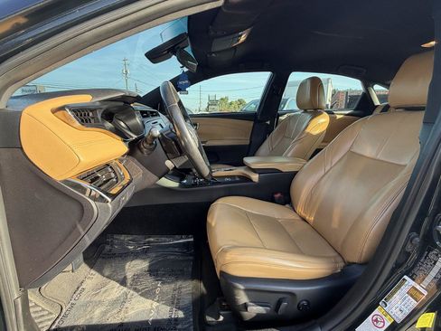 Used 2018 Toyota Avalon XLE FWD image 11