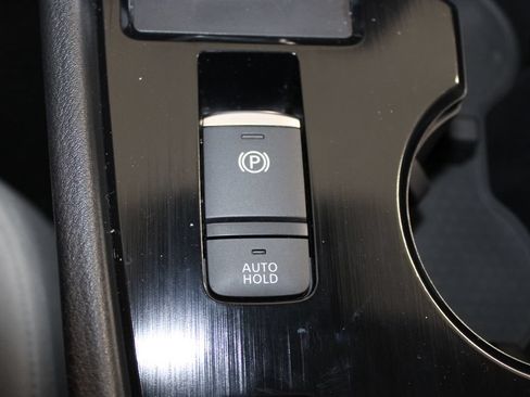 Used 2023 Nissan Rogue SV FWD image 42