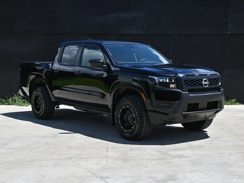 Used 2026 Nissan Frontier S w/ Tow Package RWD image 3