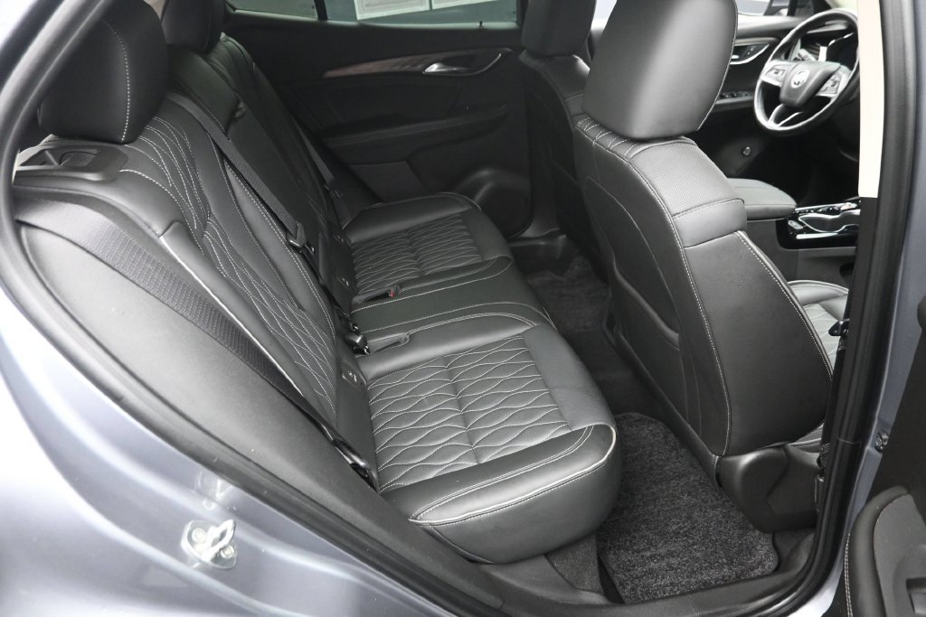 Used 2022 Buick Envision Avenir w/ Safety Package AWD/4WD image 10