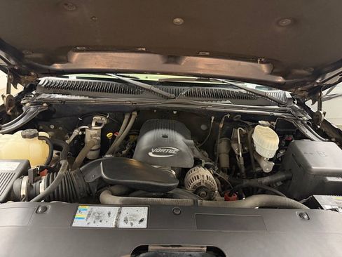 Used 2006 Chevrolet Silverado 3500 2WD Regular Cab image 25