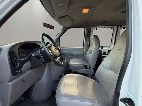Used 1997 Ford E-350 and Econoline 350 Club Wagon image 9
