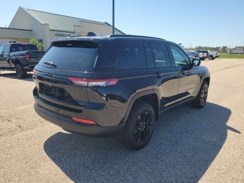 New 2025 Jeep Grand Cherokee Laredo image 22