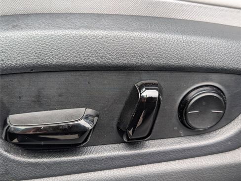 Used 2025 Lexus UX 300h AWD w/ Accessory Package (Z1) image 21