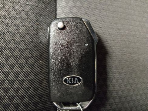 Used 2020 Kia Soul LX image 32