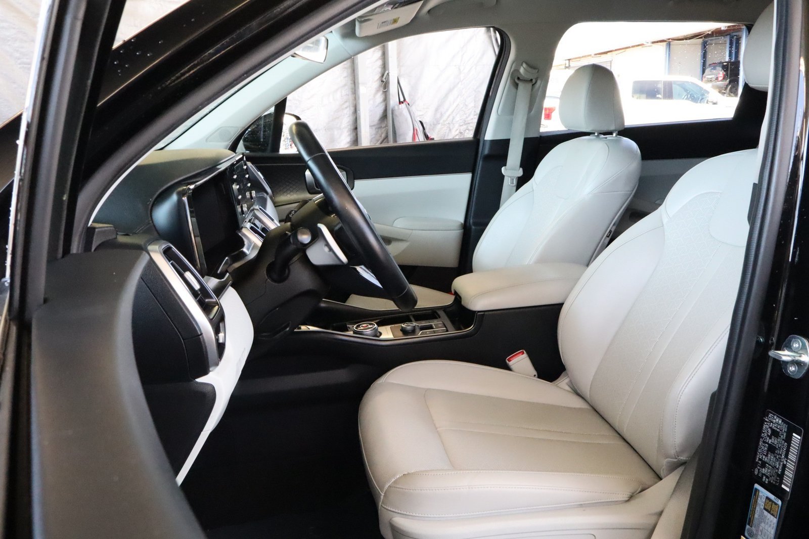 Used 2021 Kia Sorento S FWD image 20