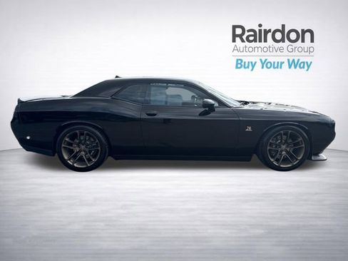 Used 2016 Dodge Challenger R/T Scat Pack w/ Leather Interior Group RWD image 8