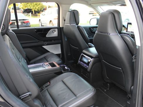 Used 2020 Lincoln Aviator Reserve w/ Equipment Group 201A RWD image 24