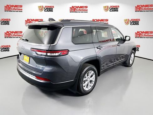 Used 2023 Jeep Grand Cherokee L Limited AWD/4WD image 17