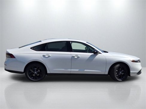 New 2025 Honda Accord SE image 3