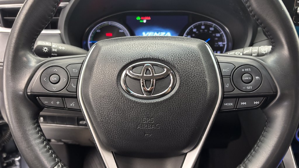 Certified 2023 Toyota Venza LE AWD/4WD image 19