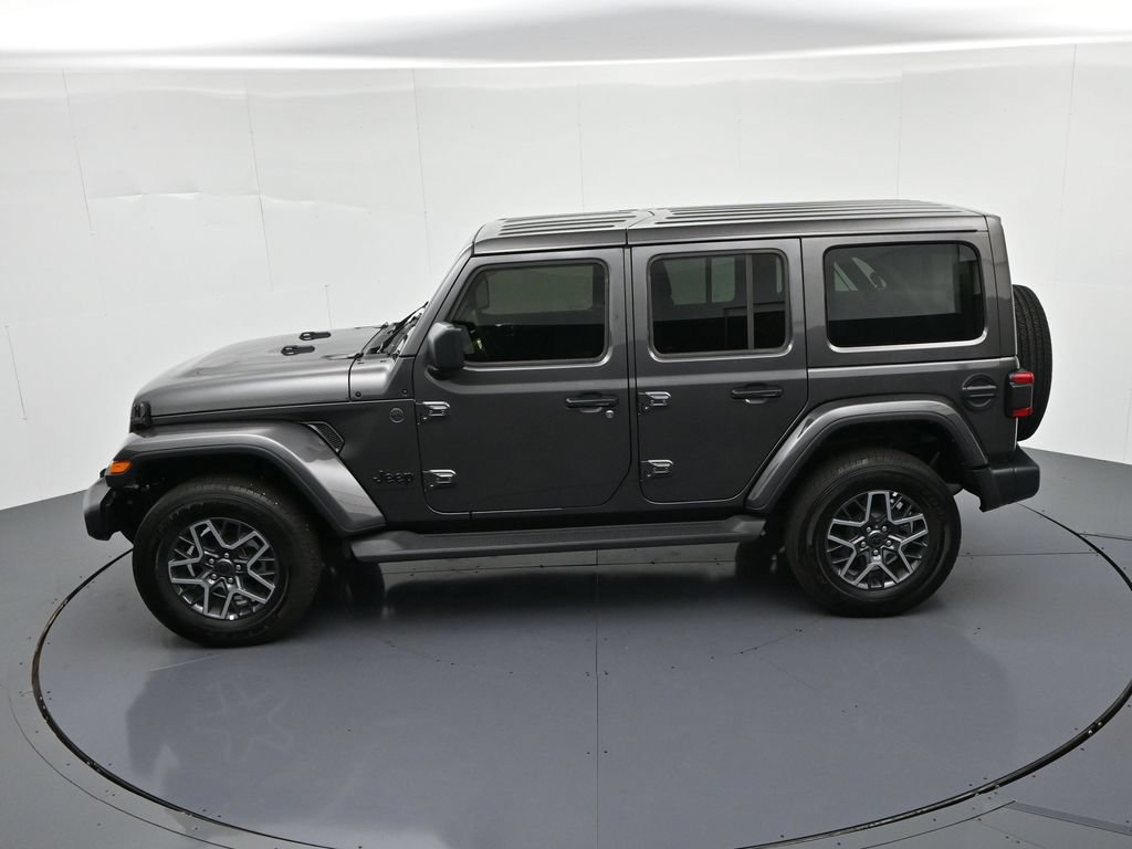 New 2026 Jeep Wrangler Unlimited Sahara AWD/4WD image 18