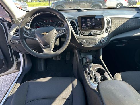 Used 2023 Chevrolet Malibu LS FWD image 14