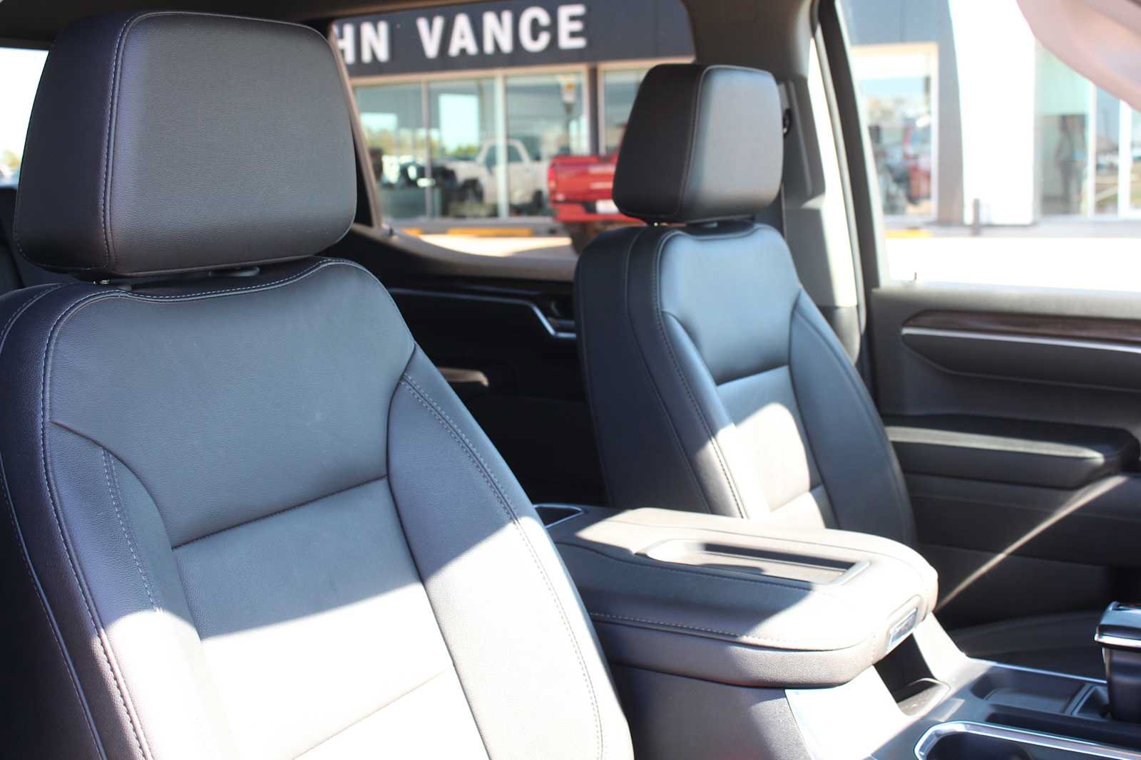 Used 2022 Chevrolet Silverado 1500 RST w/ Redline Edition AWD/4WD image 21