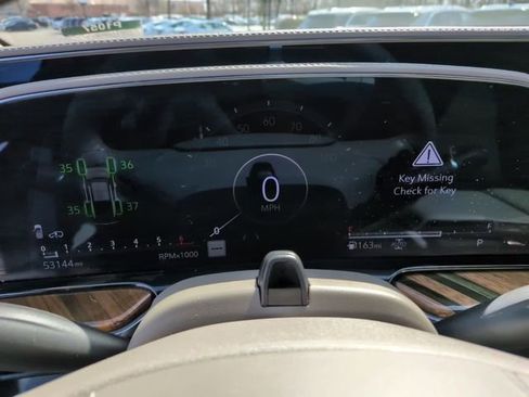 Certified 2022 Cadillac Escalade Premium Luxury Platinum image 21