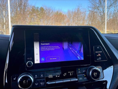 Used 2024 Toyota Highlander XSE image 34