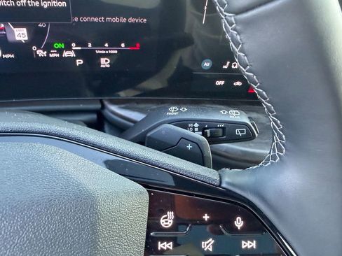 Used 2025 Audi Q5 Premium Plus w/ Premium Plus image 17