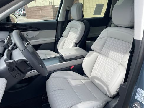 New 2026 Lincoln Nautilus Reserve image 11