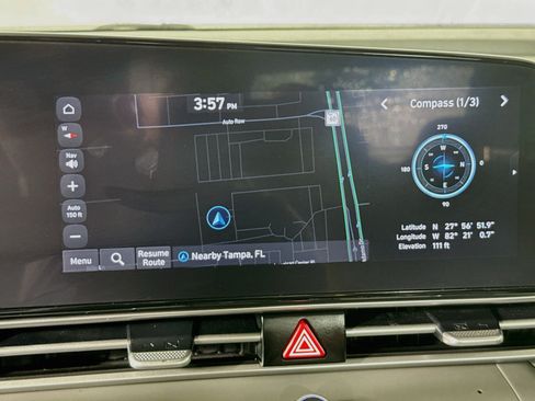 Used 2023 Hyundai Elantra SEL w/ Convenience Package FWD image 14