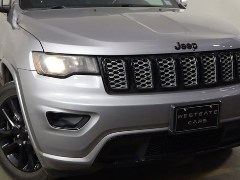 Used 2020 Jeep Grand Cherokee Altitude AWD/4WD image 48