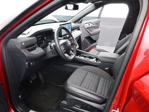 Used 2025 Ford Explorer ST-Line w/ Premium Package RWD image 6