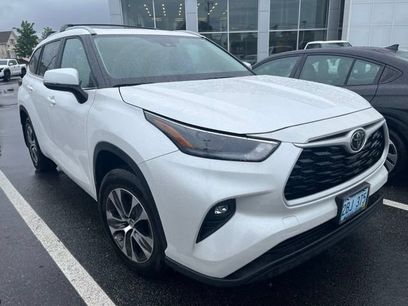 Used 2025 Toyota Highlander XLE