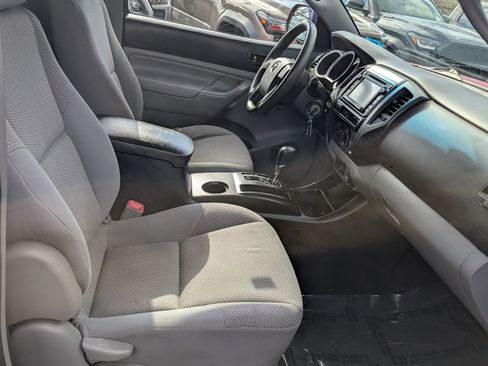 Used 2014 Toyota Tacoma 4x4 Regular Cab image 15