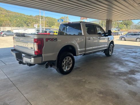 Used 2019 Ford F250 Platinum w/ Platinum Ultimate Package image 4