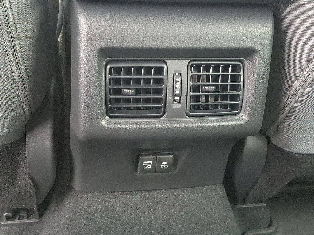 Used 2026 Toyota Camry LE FWD image 11