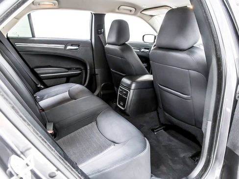 Used 2021 Chrysler 300 Touring w/ Sport Appearance Package RWD image 35